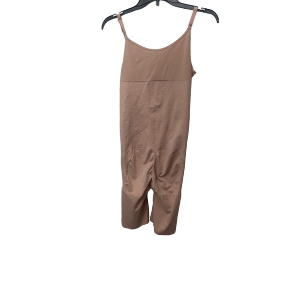 Spanx XL Full Body Stretch Adjustable Straps Easy Access Beige - Picture 7 of 8